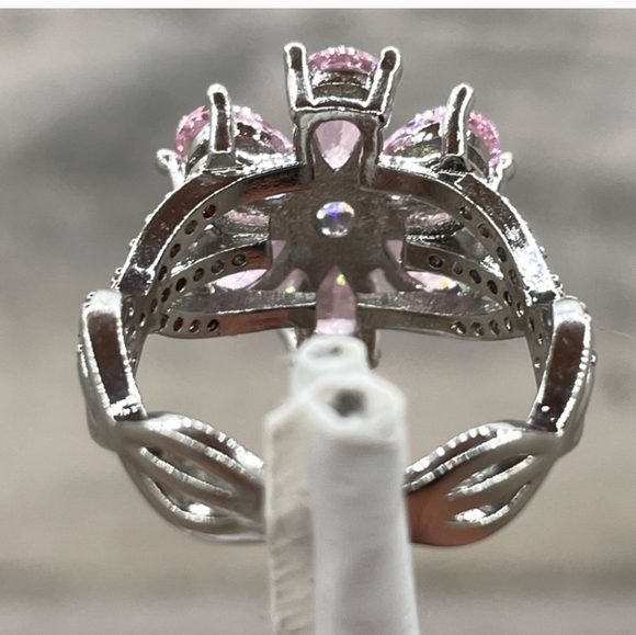 Beautiful Statement Flower Pink White Cubic Zirconia Silver Plated Ring Size 8 - Picture 6 of 12